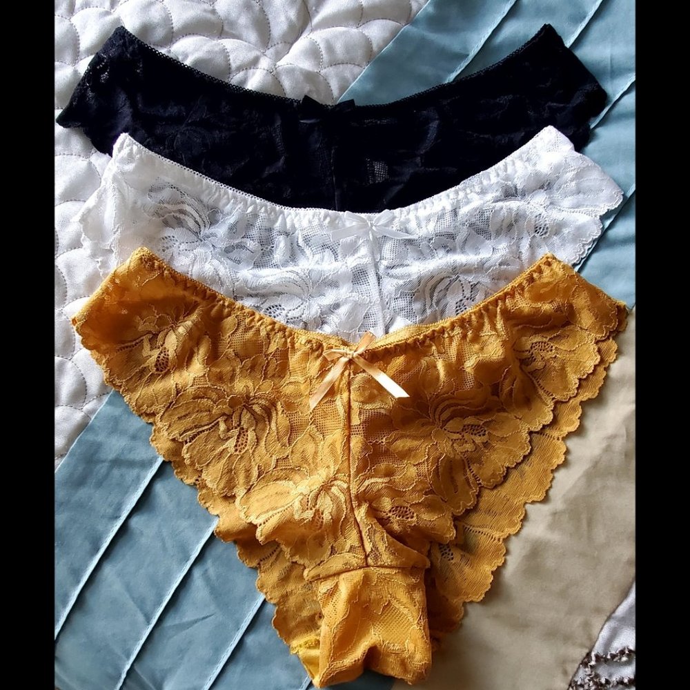 NWOT Lot of 3 Contrast Lace Panties (Size L)